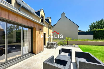 Maison - 101 m² - 4 pièces