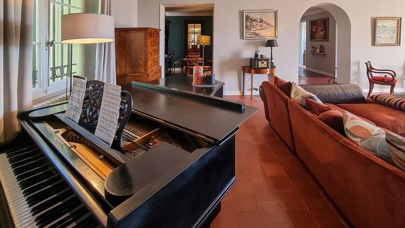 Propriété - 473 m² - 11 pièces