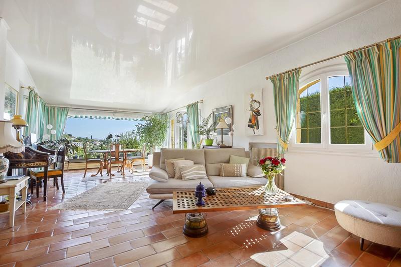 Maison - 161 m² - 5 pièces