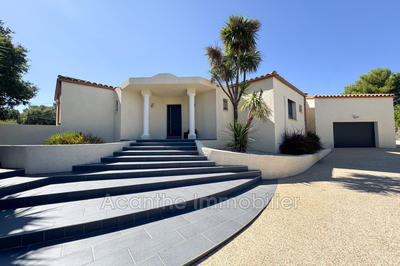 Maison - 220 m² - 7 pièces