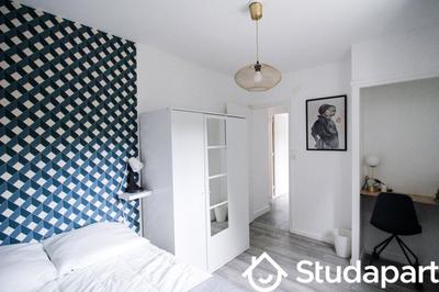 Chambre - 11 m² - 1 pièce