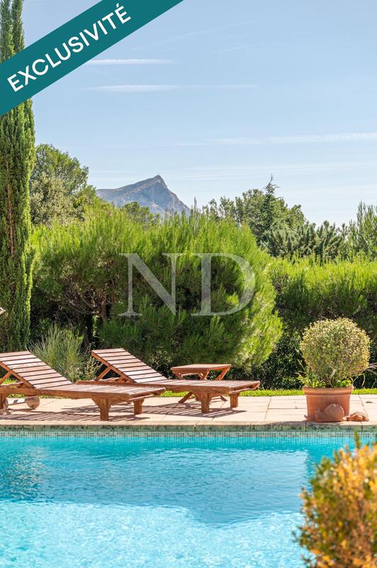 Maison - 455 m² - 12 pièces