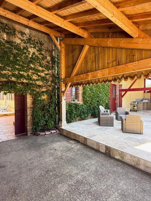 Propriété - 430 m² - 14 pièces