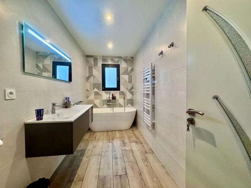 Maison - 120 m² - 4 pièces