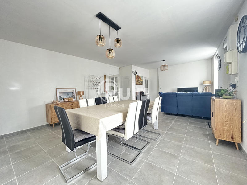 Maison - 121 m² - 6 pièces