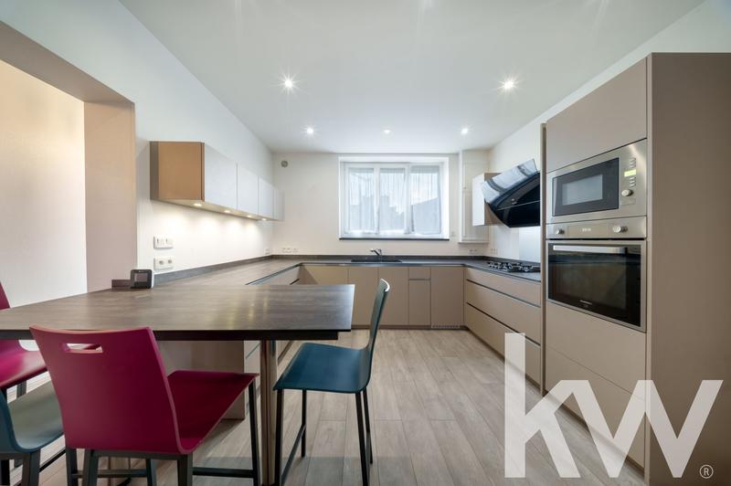 Maison - 170 m² - 10 pièces