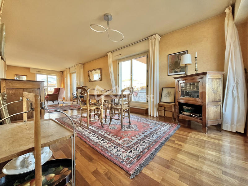 Appartement - 158 m² - 7 pièces