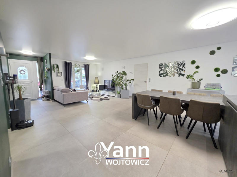 Maison - 112 m² - 5 pièces