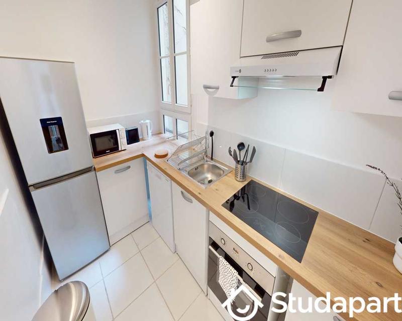 Chambre - 80 m² - 1 pièce