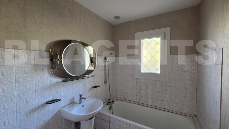 Maison traditionnelle - 90 m² - 5 pièces