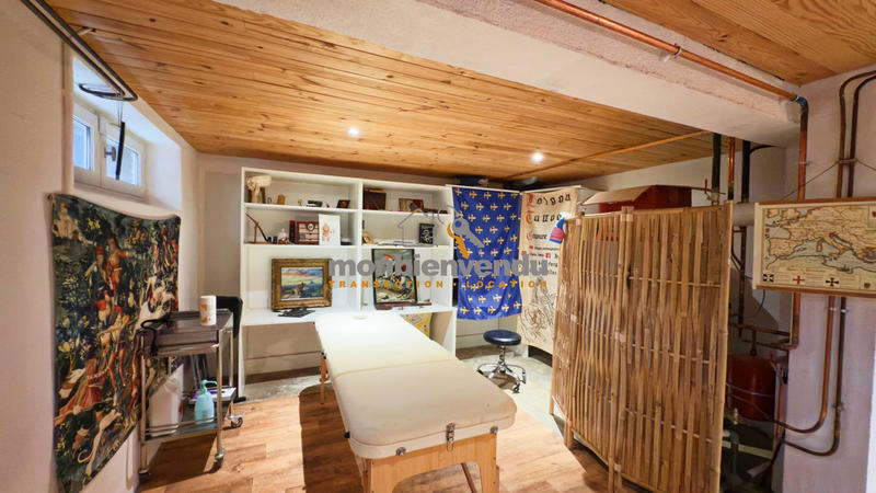 Maison - 99 m² - 5 pièces