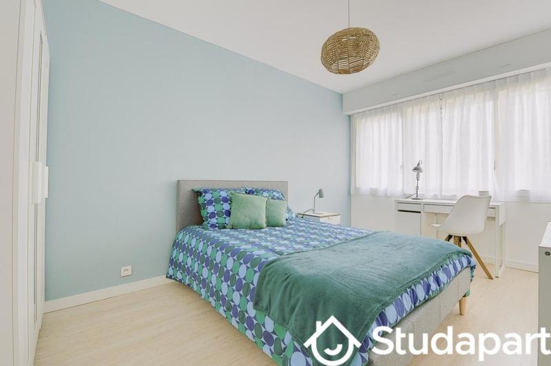 Chambre - 13 m² - 1 pièce