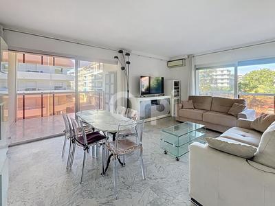 Appartement - 82 m² - 3 pièces