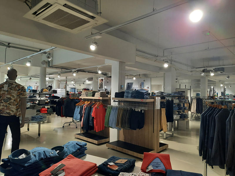 Local commercial - 384 m² - 3 pièces