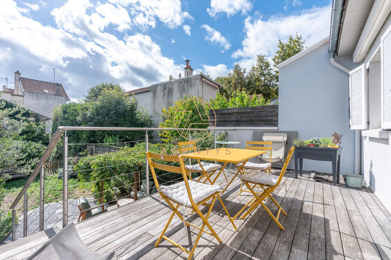 Maison - 95 m² - 7 pièces