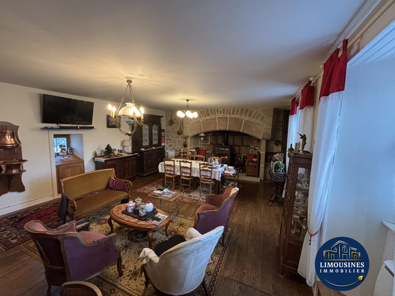 Maison - 224 m² - 8 pièces