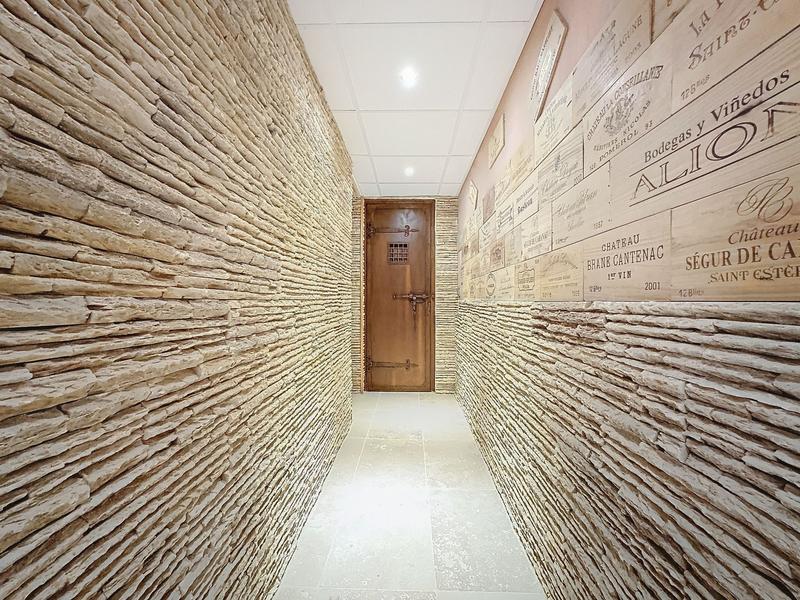 Maison - 284 m² - 7 pièces