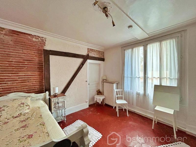 Propriété - 487 m² - 22 pièces