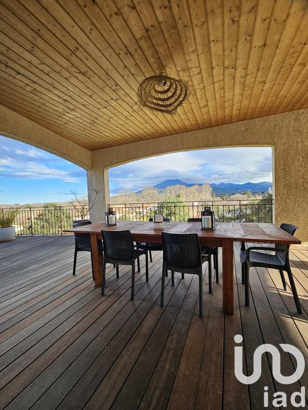 Maison - 327 m² - 11 pièces