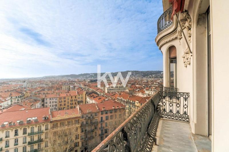 Appartement - 242 m² - 4 pièces