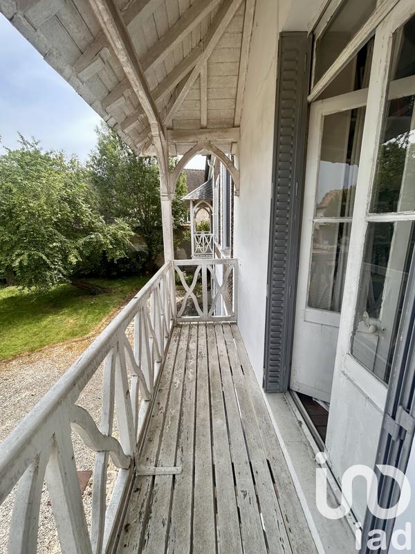 Maison - 235 m² - 7 pièces