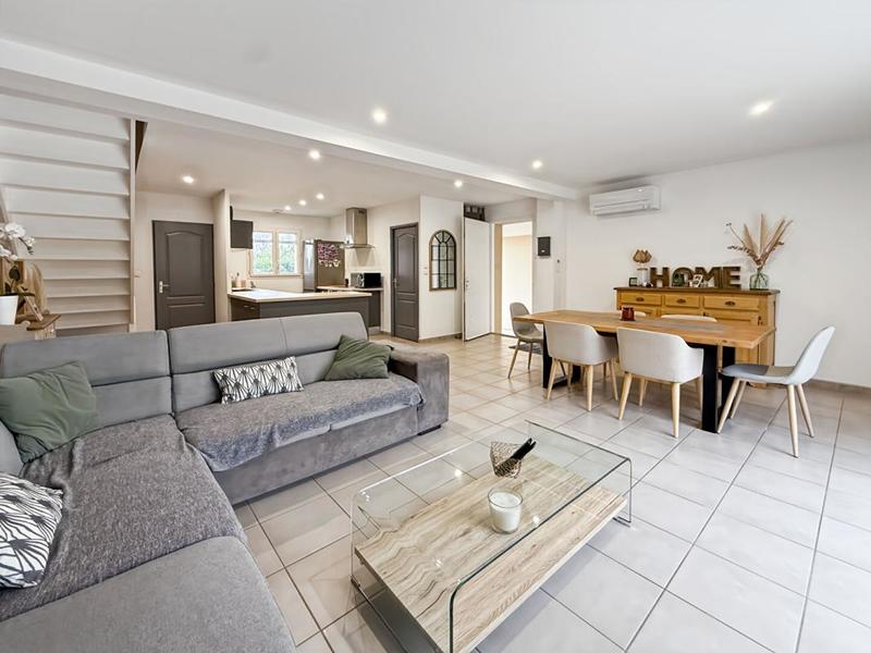 Maison - 97 m² - 4 pièces