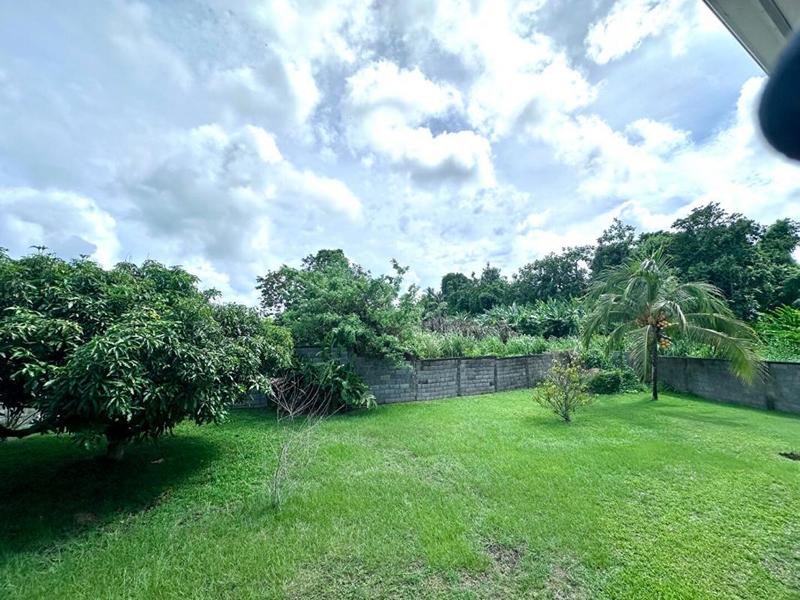 Maison - 236 m² - 7 pièces