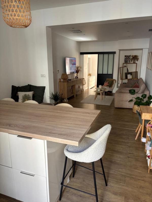 Appartement - 90 m² - 5 pièces