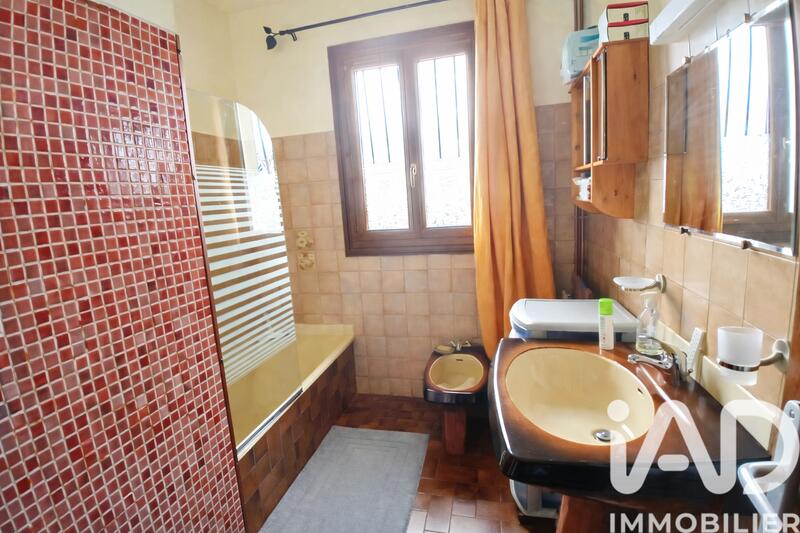 Maison - 96 m² - 7 pièces