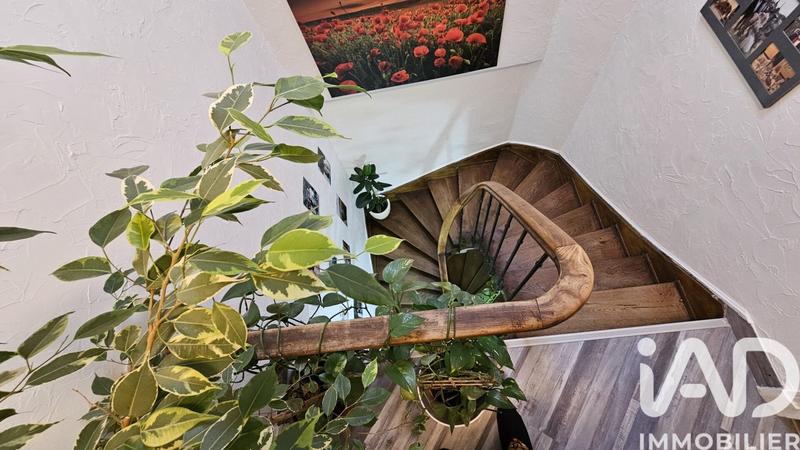 Maison - 179 m² - 8 pièces