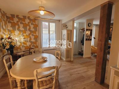 Maison de ville - 135 m² - 7 pièces