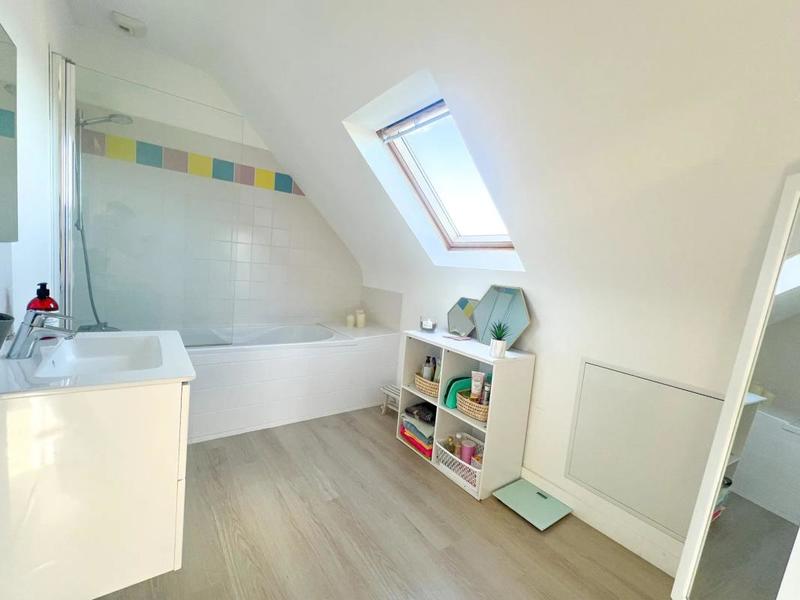 Maison - 160 m² - 8 pièces