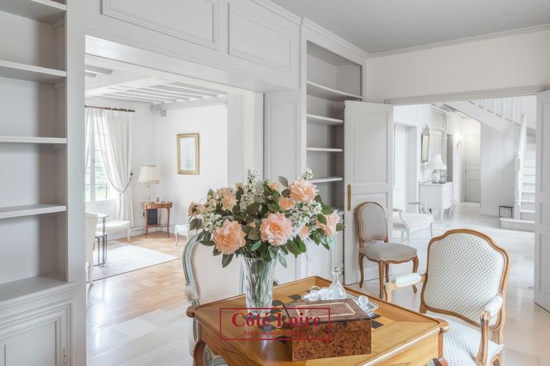 Maison - 274 m² - 7 pièces