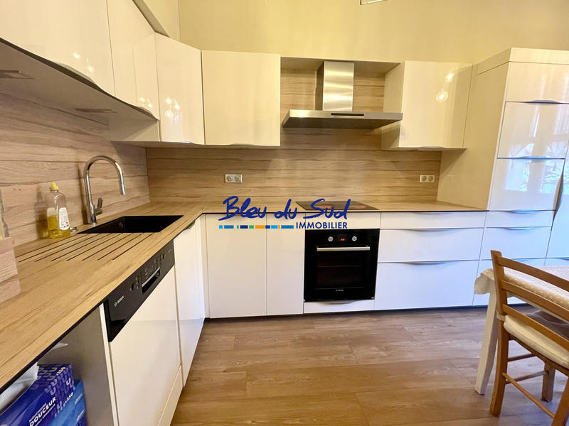 Maison - 196 m² - 10 pièces