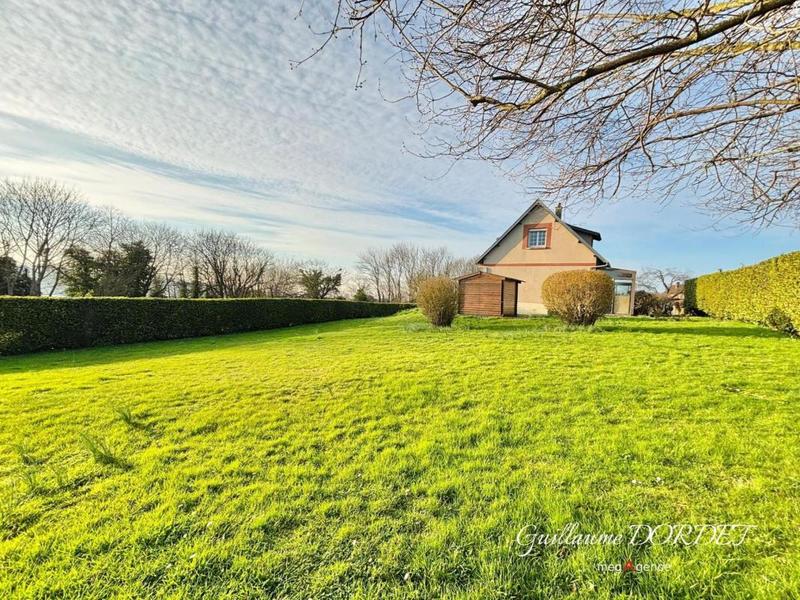 Maison traditionnelle - 90 m² - 5 pièces