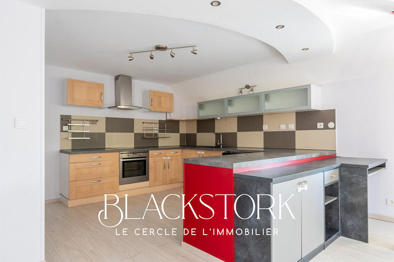 Maison - 183 m² - 5 pièces