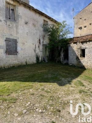 Maison de village - 110 m² - 1 pièce