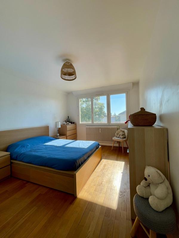 Appartement - 135 m² - 6 pièces