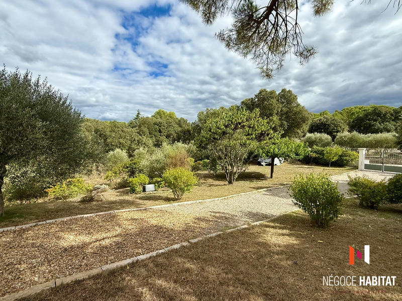 Maison - 220 m² - 8 pièces