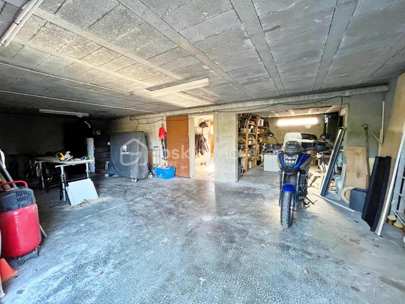 Maison - 192 m² - 8 pièces