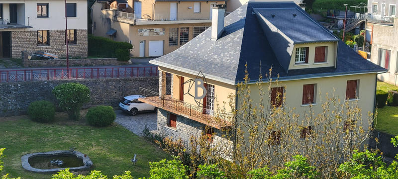 Maison - 197 m² - 6 pièces