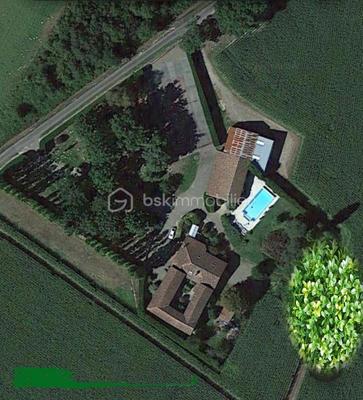 Demeure - 388 m² - 10 pièces