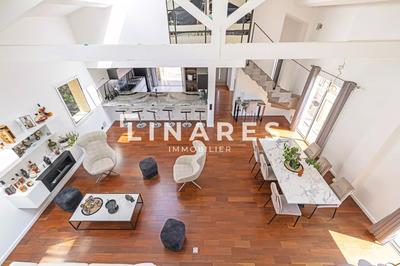 Maison - 239 m² - 6 pièces