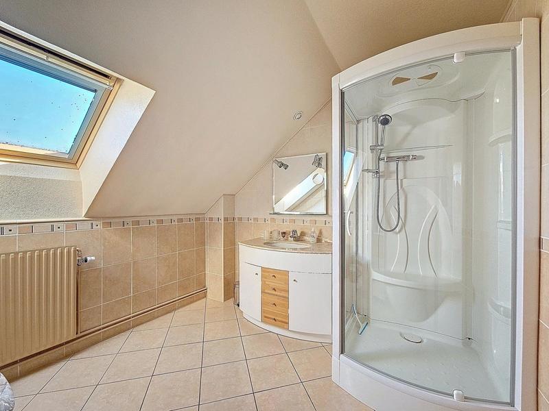 Maison - 178 m² - 8 pièces