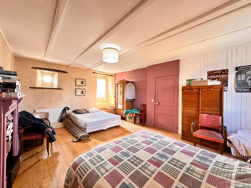 Maison de maîtres - 346 m² - 14 pièces