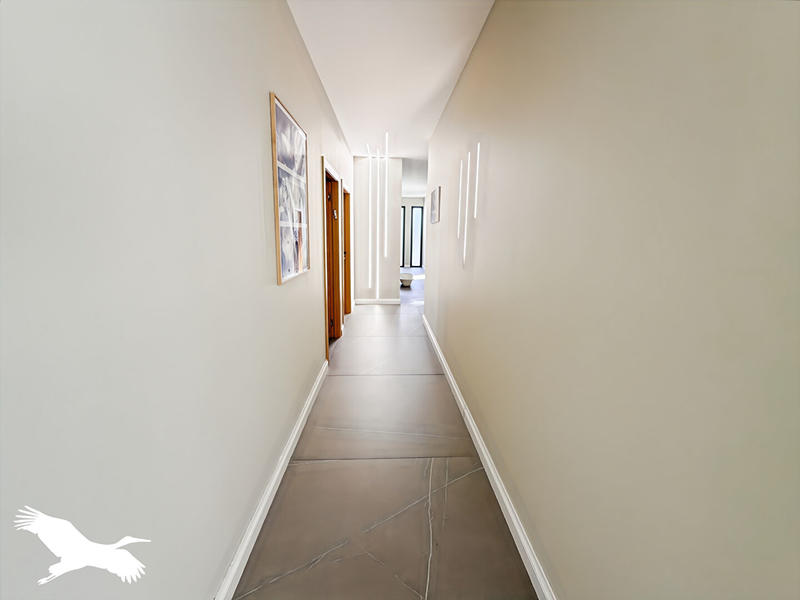 Maison - 350 m² - 12 pièces