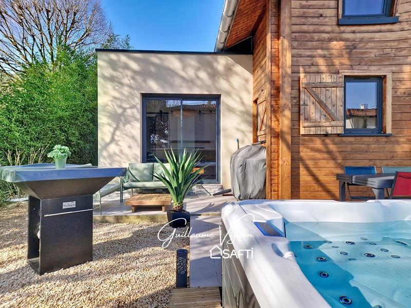 Maison - 88 m² - 4 pièces