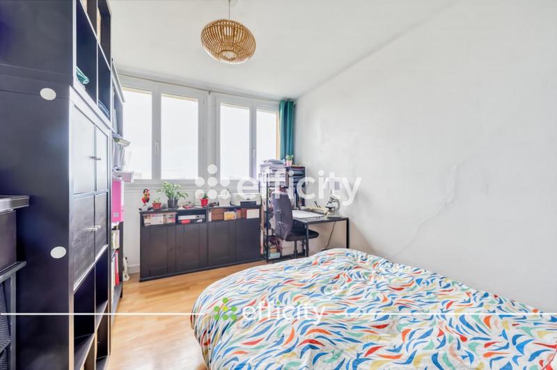 Appartement ancien - 72 m² - 4 pièces