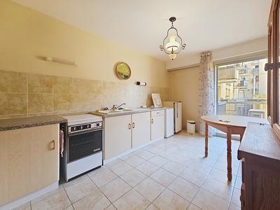 Appartement - 92 m² - 4 pièces