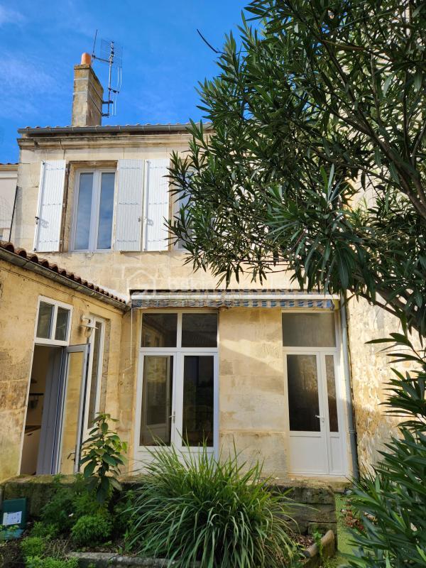 Maison ancienne - 190 m² - 8 pièces